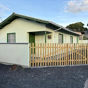 Casa Completa, Simples E Aconchegante Em Urubici. Casa de Férias